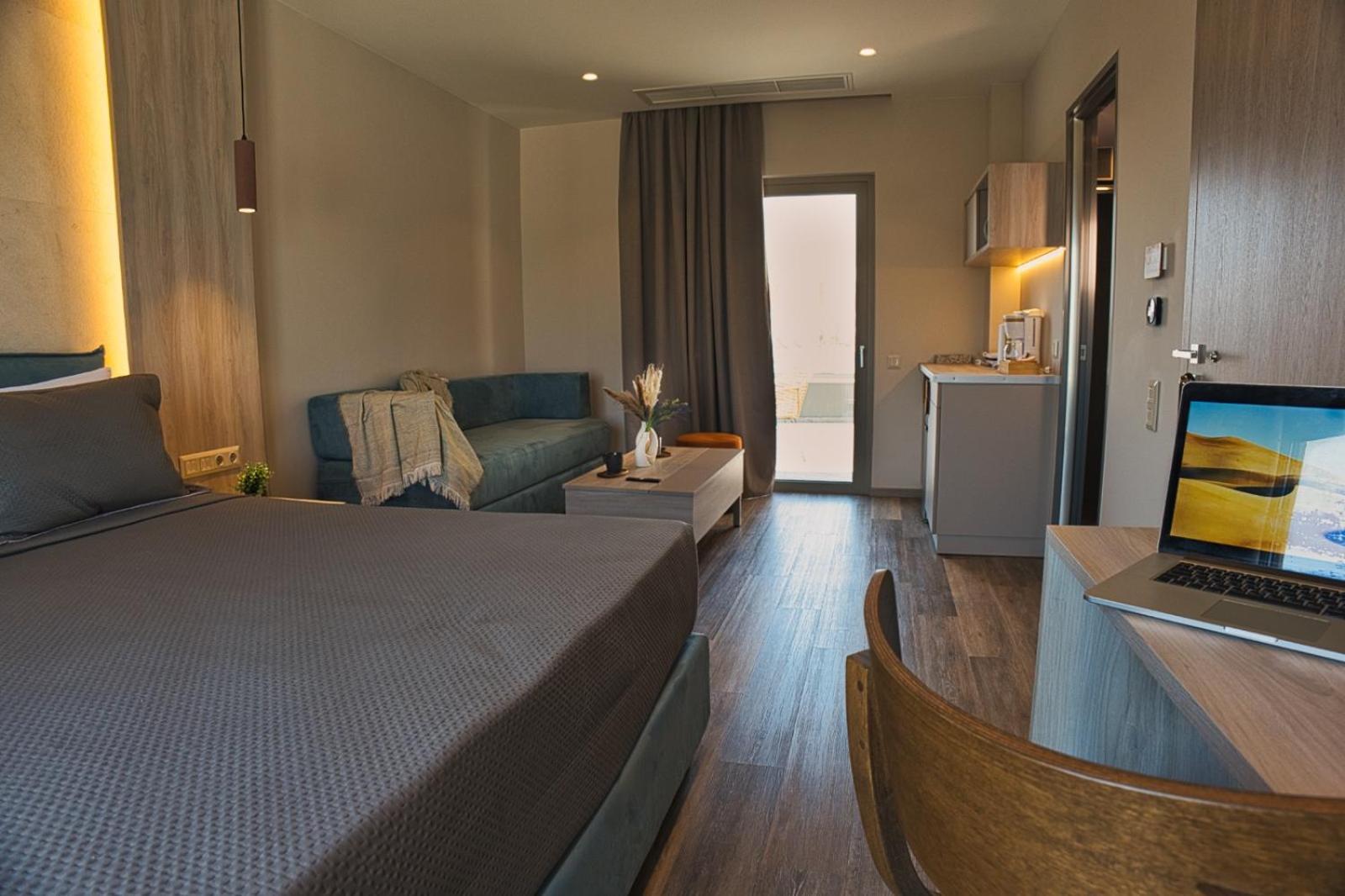 Wellnest Hotel Atena Exterior foto