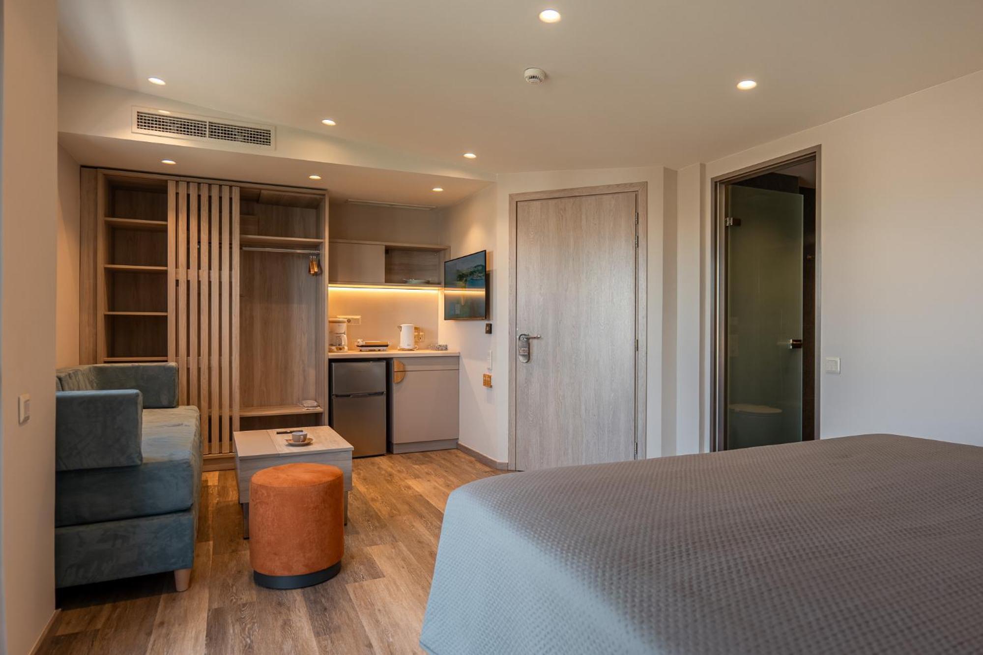 Wellnest Hotel Atena Exterior foto