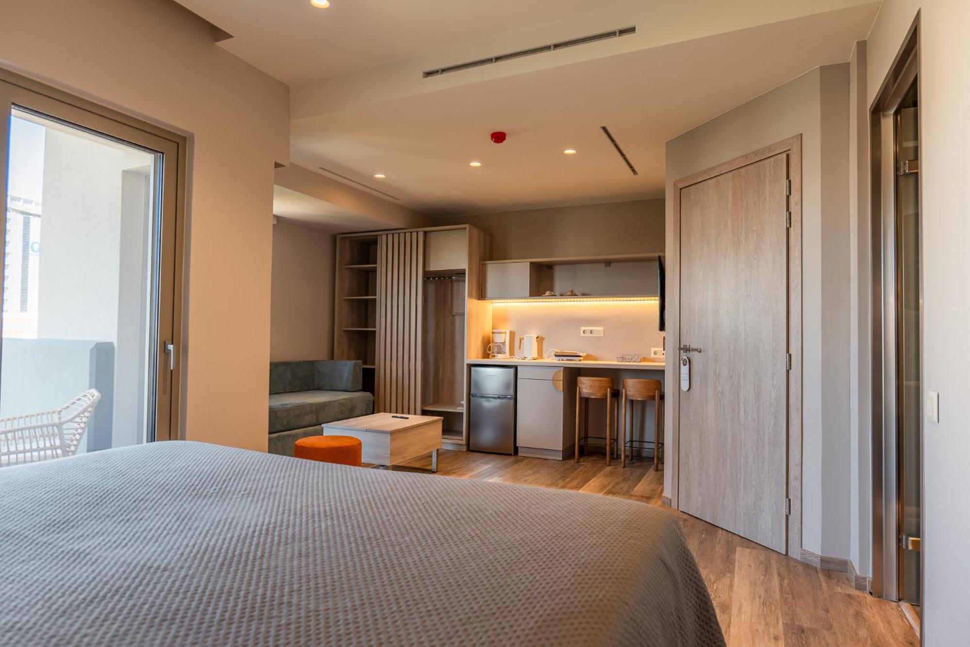 Wellnest Hotel Atena Exterior foto