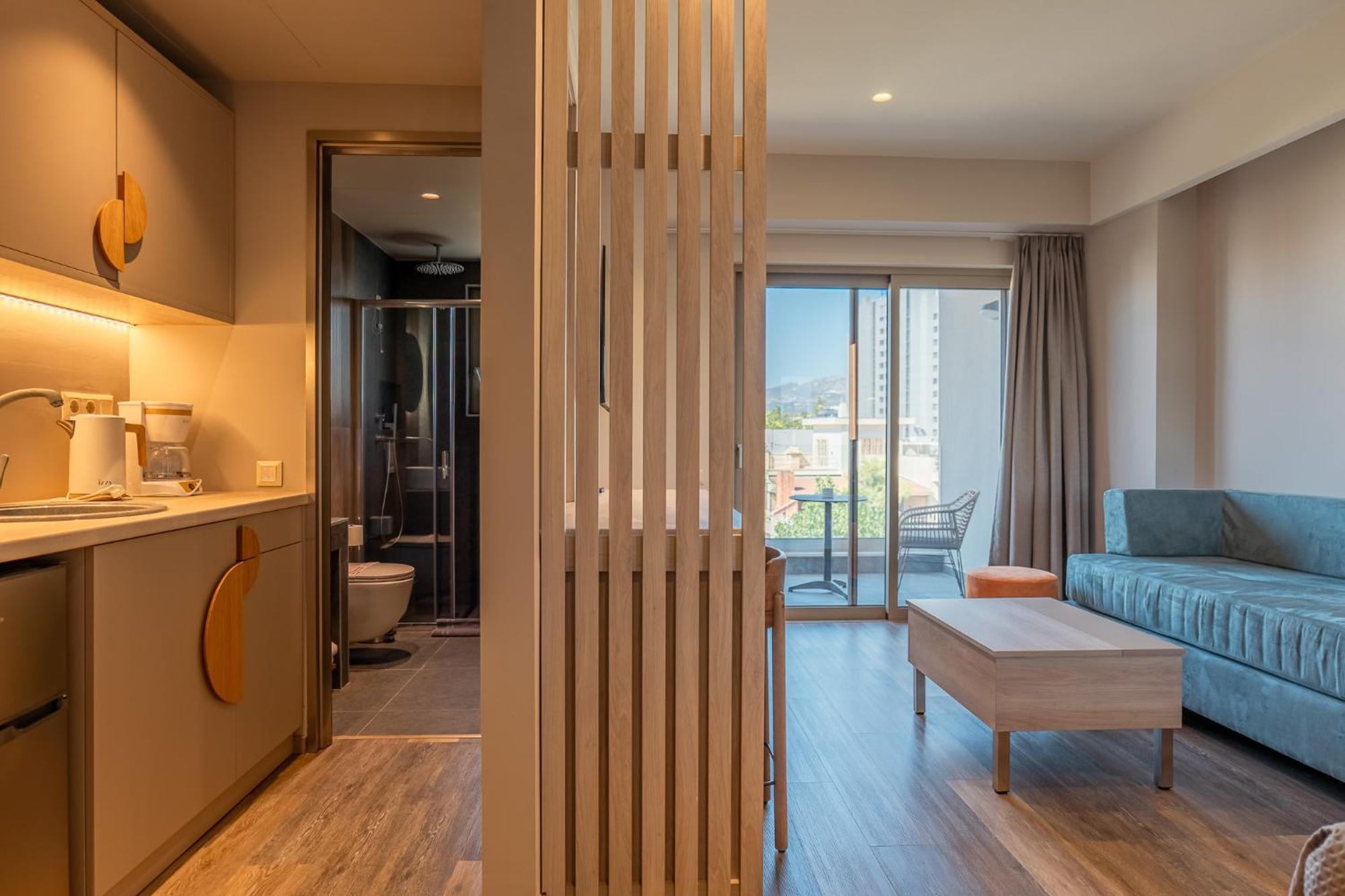 Wellnest Hotel Atena Exterior foto